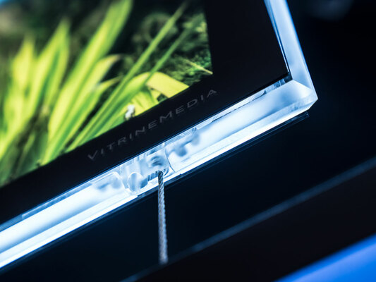 VM ONE HYBRID LED-ficka